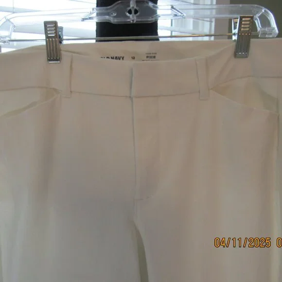 Old Navy Pixie Pants - White - Size 12 - Picture 2 of 3